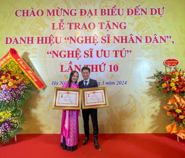 Thu Huyền - Tấn Minh: Cặp vợ chồng tài sắc được phong tặng NSND - Ảnh 1.