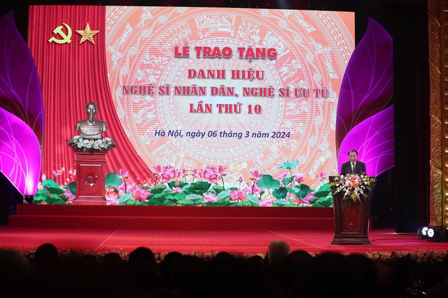 Bộ trưởng Nguyễn Văn Hùng: Công tâm, khách quan, trách nhiệm cao trong xét tặng danh hiệu NSND, NSƯT - Ảnh 1.