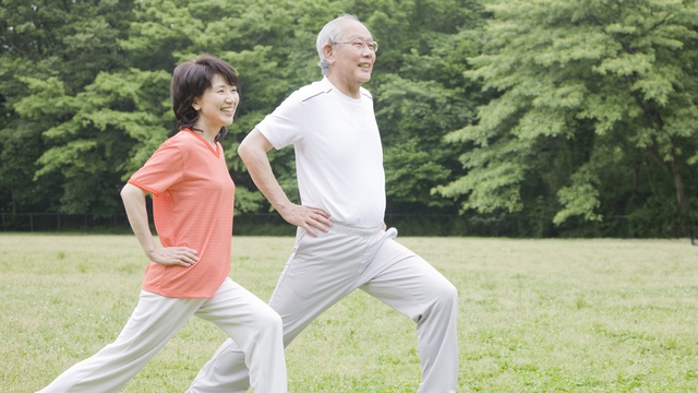 55 - 65 tuổi là giai đoạn “quyết định” tuổi thọ: Nam hay nữ cũng cần “3 không” đảm bảo sống khỏe, sống lâu - Ảnh 1.