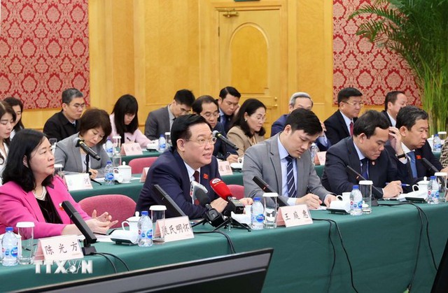 Chuỗi hoạt động ngày 11/4 của Chủ tịch Quốc hội Vương Đình Huệ tại Trung Quốc - Ảnh 2.