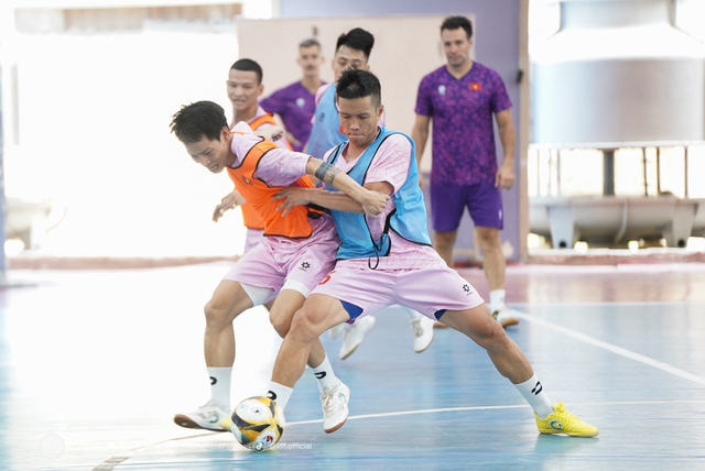 Đội tuyển Futsal Việt Nam chốt danh đội hình tham dự VCK futsal châu Á 2024 - Ảnh 1.