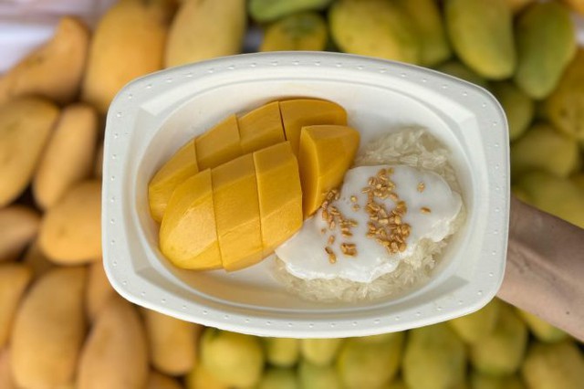 Lý do xôi xoài là món ăn mùa hè được yêu thích nhất ở Thái Lan? - Ảnh 1.