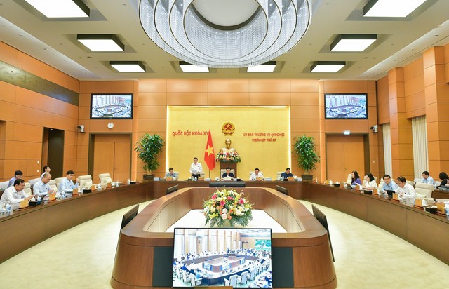 Bộ trưởng Nguyễn Văn Hùng: Xây dựng Luật Di sản văn hóa (sửa đổi) để kiến tạo sự phát triển lâu dài - Ảnh 3.