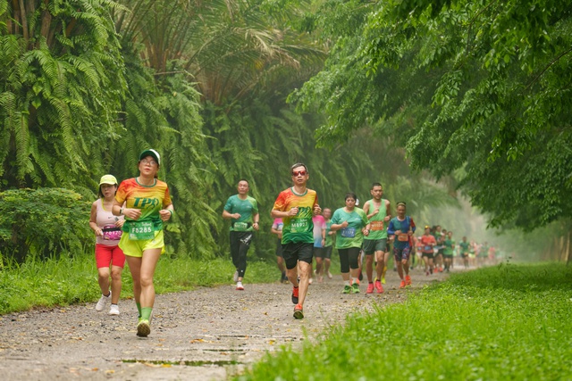 Dàn elite và gần 4000 vận động viên đổ bộ Ecopark Marathon 2024 - Ảnh 4.