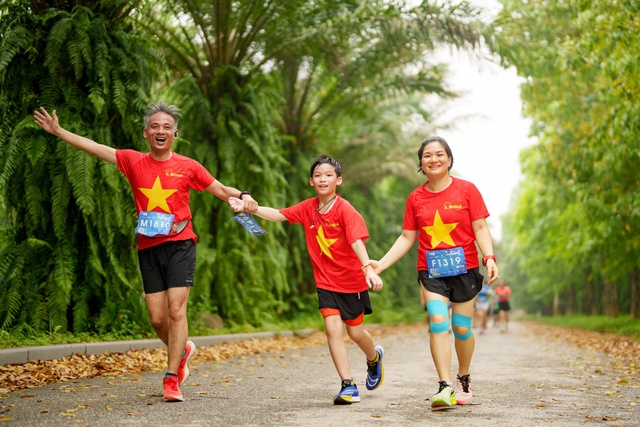 Dàn elite và gần 4000 vận động viên đổ bộ Ecopark Marathon 2024 - Ảnh 8.