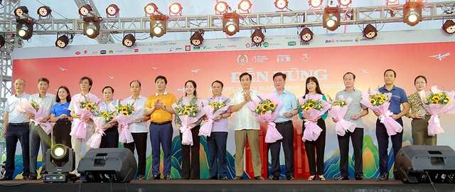 Phú Thọ khai mạc Giải Marathon Đền Hùng Spirituality “về nguồn” năm 2024 - Ảnh 1.