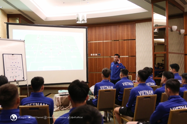 U23 Việt Nam chuẩn bị tâm lý thoải mái trước trận giao hữu gặp U23 Jordan - Ảnh 1.