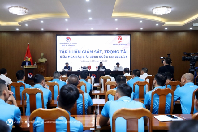 Nhìn vào đạo đức cầu thủ (Bài 2): Cần đẩy mạnh giáo dục, tuyên truyền đồng nhất - Ảnh 1.