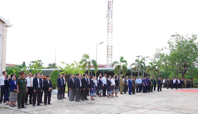 Thừa Thiên Huế đón nhận 12 hài cốt liệt sỹ hy sinh tại Lào về nước - Ảnh 2.