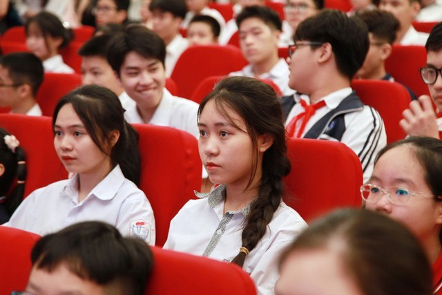 Hà Nội: Tuyên dương 820 học sinh giỏi tiêu biểu Thủ đô năm học 2023-2024 - Ảnh 2.
