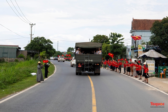 Quảng Bình: Đón 16 hài cốt liệt sĩ là quân tình nguyện, chuyên gia hi sinh tại Lào - Ảnh 6.