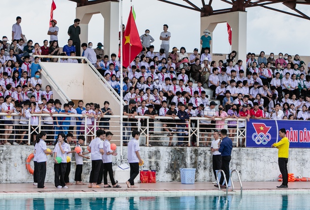 Quảng Bình: Phát động toàn dân tập luyện môn bơi, chống đuối nước - Ảnh 2.