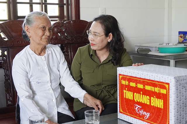 Quảng Bình: Tri ân gia đình thân nhân liệt sỹ, chiến sỹ Điện Biên - Ảnh 2.
