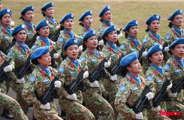 Diễu binh, diễu hành kỷ niệm trọng thể 70 năm Chiến thắng Điện Biên Phủ - Ảnh 2.