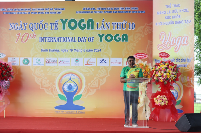 Hơn 1.000 người tham gia Ngày Quốc tế Yoga lần thứ 10 năm 2024 tại Bình Dương - Ảnh 7.