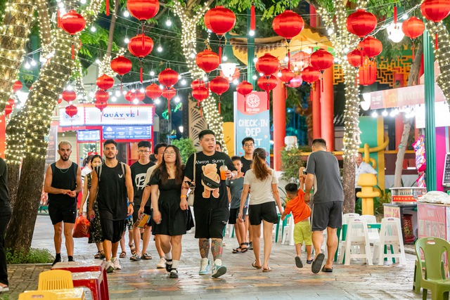 “Mách nước” loạt địa điểm ăn chơi về đêm tại Đà Nẵng - Ảnh 3.