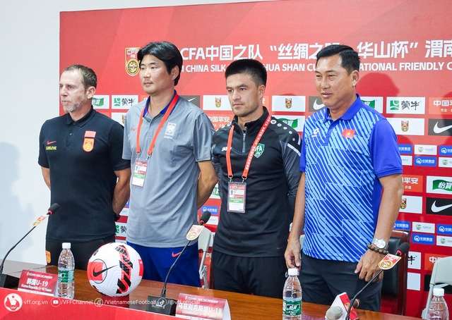 HLV trưởng U19 Việt Nam: &quot;Giải U19 quốc tế 2024 là bước tạo đà cho các giải đấu chính thức sắp tới&quot; - Ảnh 1.