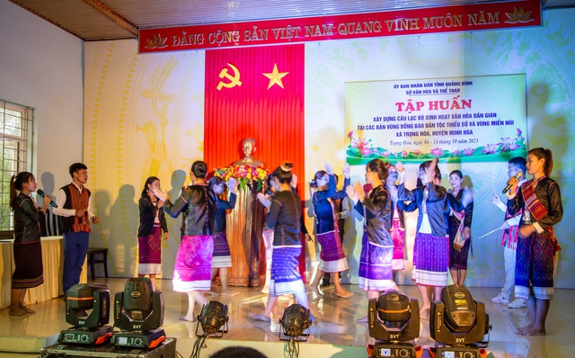 Quảng Bình: Xây dựng CLB sinh hoạt văn hóa dân gian vùng đồng bào dân tộc thiểu số - Ảnh 4.