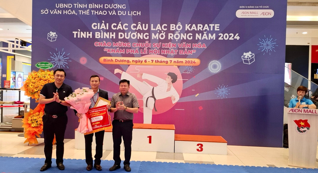 Hơn 400 VĐV tham gia Giải các CLB Karate tỉnh Bình Dương mở rộng năm 2024 - Ảnh 3.