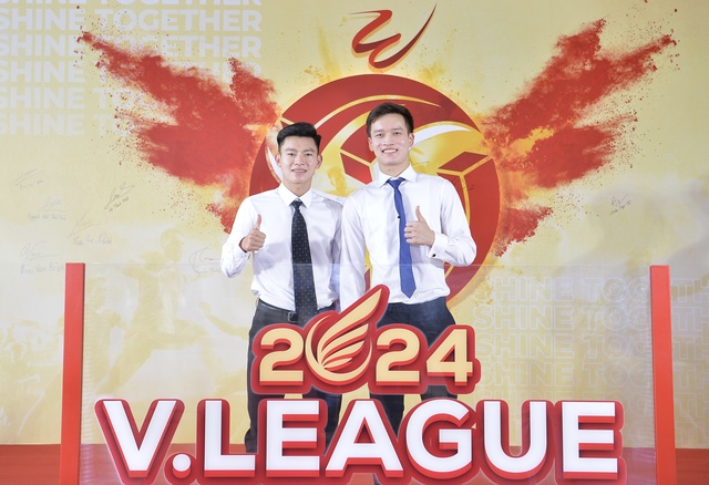 V.League Awards 2023/24: Ngôi sao CLB Nam Định giành hat-trick giải thưởng - Ảnh 4.