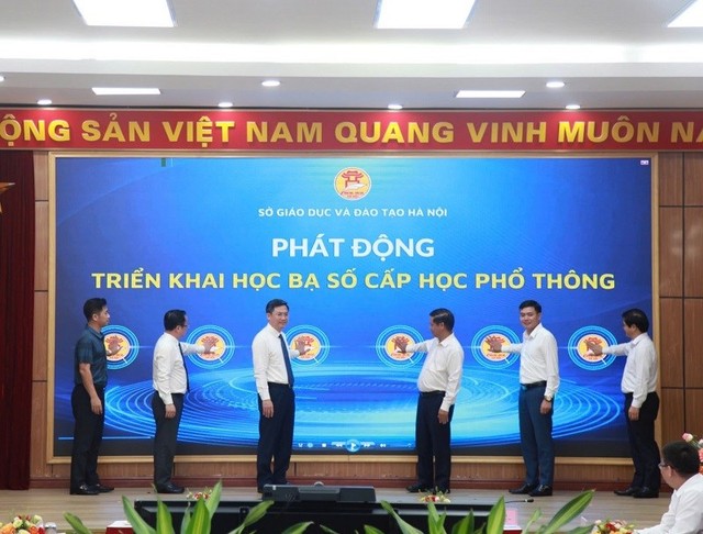 Hà Nội: Tỉ lệ học sinh tiểu học được cấp học bạ số cao nhất cả nước - Ảnh 1.