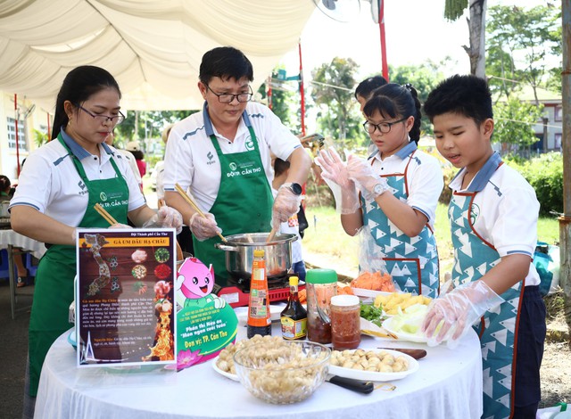 Bế mạc và trao giải Ngày hội Gia đình tiêu biểu các tỉnh, thành phố miền Tây Nam Bộ - Ảnh 13.