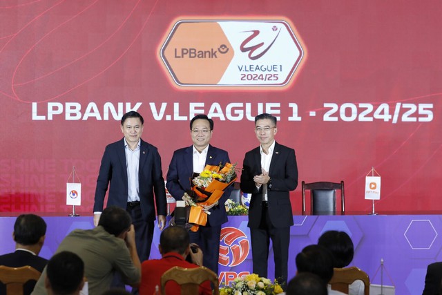 Bốc thăm V-League 2024/25: Đương kim vô địch Nam Định hành quân tới Hà Tĩnh - Ảnh 1.