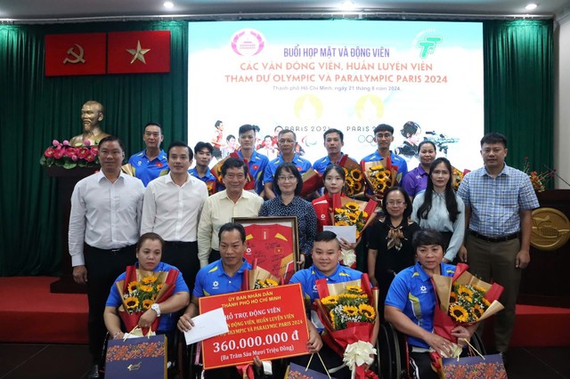 Thành phố Hồ Chí Minh gặp gỡ, động viên các VĐV chính thức tham dự Olympic và Paralympic Paris 2024  - Ảnh 1.