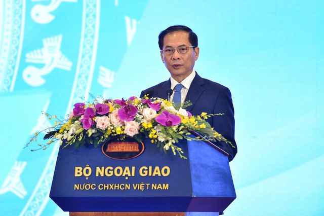 Khai mạc Hội nghị người Việt Nam ở nước ngoài toàn thế giới lần thứ 4 và Diễn đàn Trí thức, chuyên gia Việt Nam ở nước ngoài  - Ảnh 3.