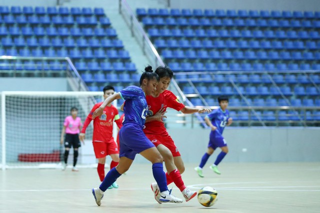 Khai mạc giải Futsal Nữ Vô địch Quốc gia 2024: Thái Sơn Nam TP.HCM dẫn đầu - Ảnh 1.