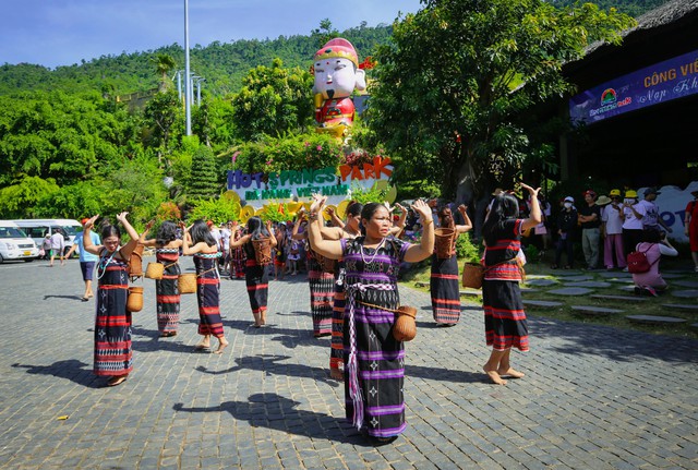 Bảo tồn và phát huy văn hóa của người Cơ Tu  - Ảnh 1.