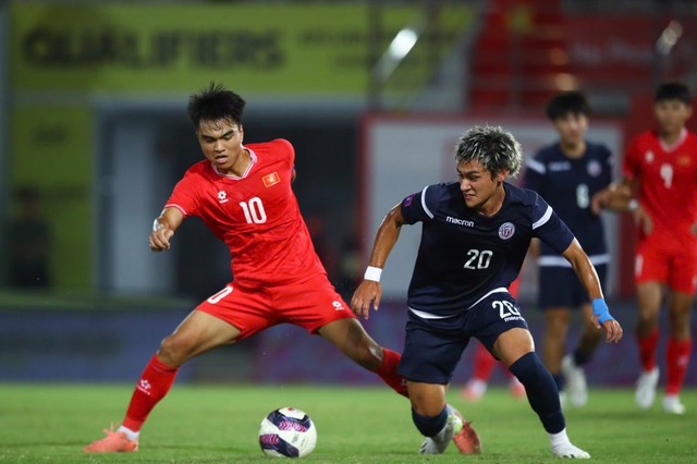 Thắng U20 Guam 3-0, Đội tuyển U20 Việt Nam tiếp tục giữ ngôi đầu bảng - Ảnh 1.