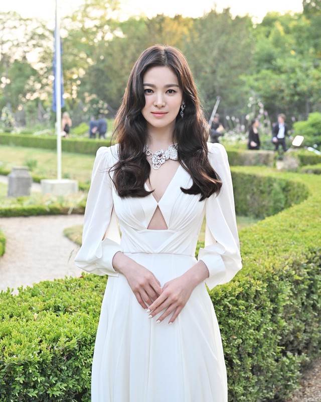 Song Hye Kyo đẹp đỉnh cao mỗi lần dự sự kiện Chaumet - Ảnh 6.