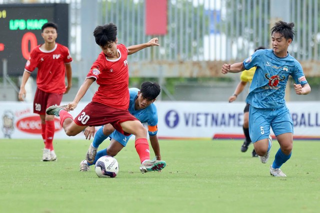 VCK giải U15 VĐQG: Xác định 4 đội bóng vào Bán kết - Ảnh 1.