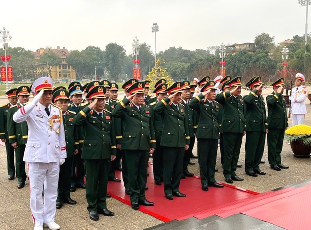 Lãnh đạo Đảng, Nhà nước vào Lăng viếng Chủ tịch Hồ Chí Minh - Ảnh 3.