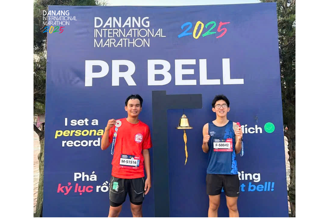 Huỳnh Anh Khôi và Phạm Thị Bình giành chiến thắng cự ly 42km tại Danang International Marathon 2025 - Ảnh 9.