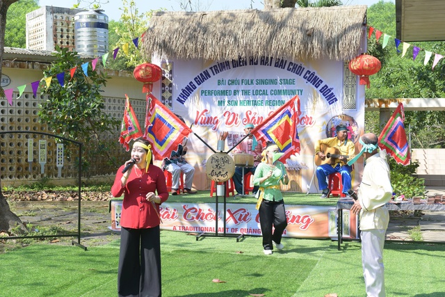 Đưa sản phẩm trình diễn hô hát bài chòi vào phục vụ du khách tại Khu đền tháp Mỹ Sơn - Ảnh 1.