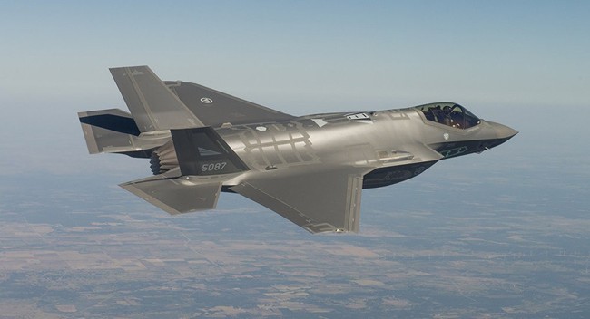 Mỹ sốt sắng nâng cấp F-35 giữa bối cảnh S-300 đổ bộ Syria - Ảnh 1.