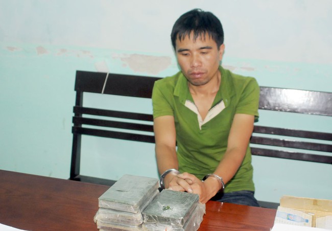 Bắt được một vụ mua 7 bánh heroin từ Điện Biên về Phú Thọ tiêu thụ - Ảnh 1.