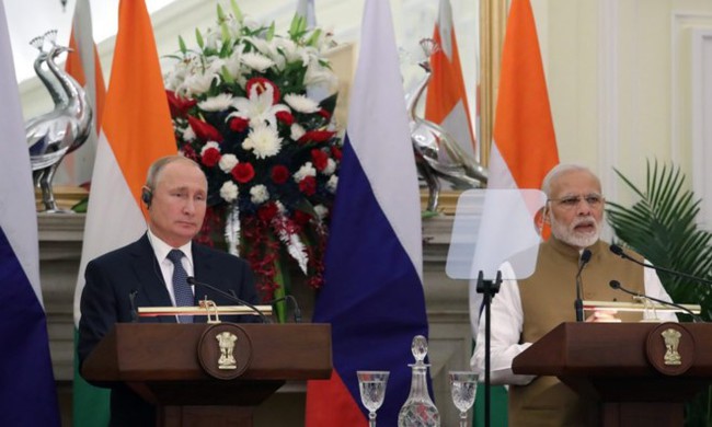 Hợp đồng tên lửa S-400: Ấn Độ “rắn” với Nga, giữ thế với Mỹ? - Ảnh 1.