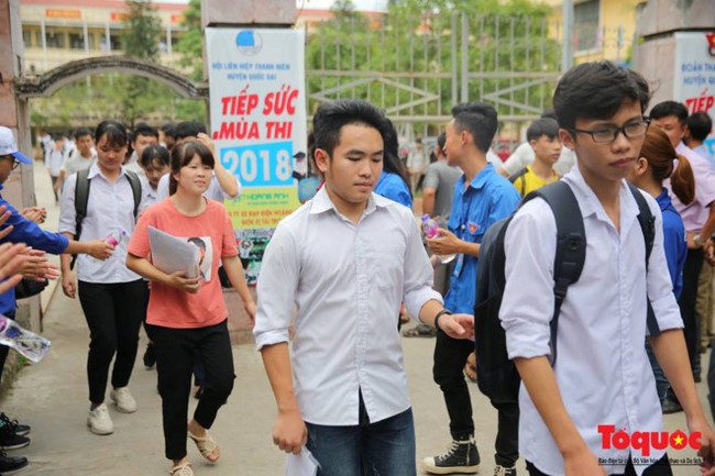 Năm học 2019-2020 Hà Nội chỉ có 62.900 học sinh được học lớp 10 THPT công lập - Ảnh 1.