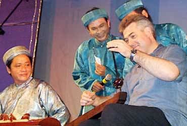 Chương trình sân khấu cải lương phục vụ khách du lịch chỉ ra mắt được một đêm vào năm ngoái và chết yểu. Ảnh: Anh Vân.