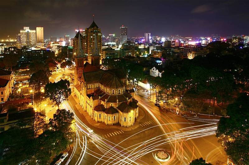 Biểu tượng Sài Gòn là một hình ảnh nổi tiếng và đặc trưng của thành phố với tòa nhà Bitexco, mang lại cho du khách cảm giác thú vị và không thể quên. Bạn có muốn khám phá những bức ảnh tuyệt đẹp về biểu tượng Sài Gòn không?