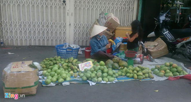 Xoai mien Tay do bo Sai Gon gia re beo hinh anh 2