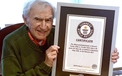 Bí quyết thọ 101 tuổi của vị bác sĩ đạt kỷ lục Guinness vì có thời gian hành nghề lâu nhất thế giới