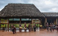 Phát triển kinh tế nhờ làm du lịch gắn với quảng bá văn hóa dân tộc