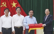 Bảo tàng Điêu khắc Chăm Đà Nẵng tiếp nhận hai chi tiết của Tượng Bồ tát Tara