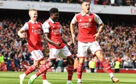 Đè bẹp Tottenham, Arsenal vững vàng trên ngôi đầu Ngoại hạng Anh