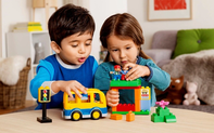 3 NGUYÊN TẮC mua đồ chơi cho con bố mẹ cần lưu ý: Lựa chọn theo độ tuổi, kỹ năng và tính cách
