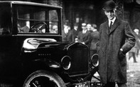 Elon Musk liệu có phải hiện thân thời hiện đại của ông vua xe hơi Henry Ford?